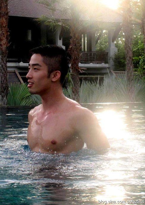 ถ้าจะหล่อแบบนี้ สักทีสองทีจะไม่ลืมพระคุณ