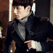 แฟชั่น ดูดีด้วยเสื้อคอเต่า อบอุ่นสำหรับ คุณผู้ชาย