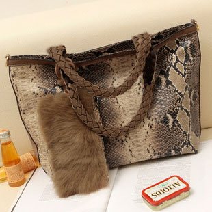 แฟชั่น งูๆ ใส่ได้ ตลอดปี ไม่มีเชย