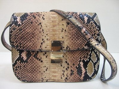 แฟชั่น งูๆ ใส่ได้ ตลอดปี ไม่มีเชย