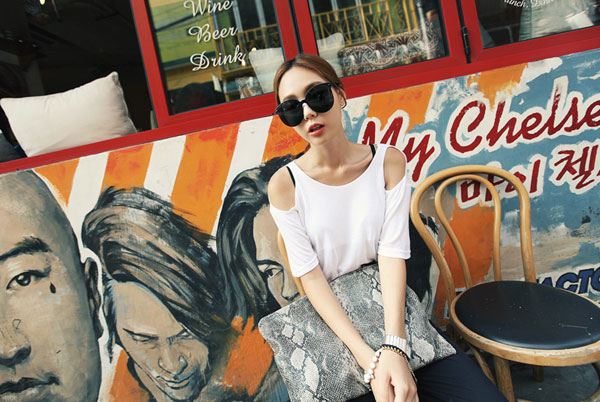 แฟชั่น เสื้อเปิดไหล่ ฮอตไม่เลิก เก๋ เซ็กซี่ ซ่อนเร้น