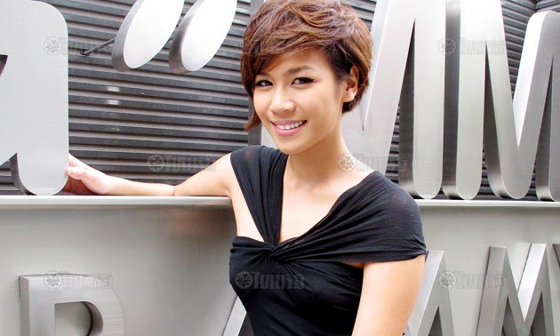 แคล แคลอรีน รับ ท้องแล้ว พร้อมเตรียมตัวเป็นคุณแม่