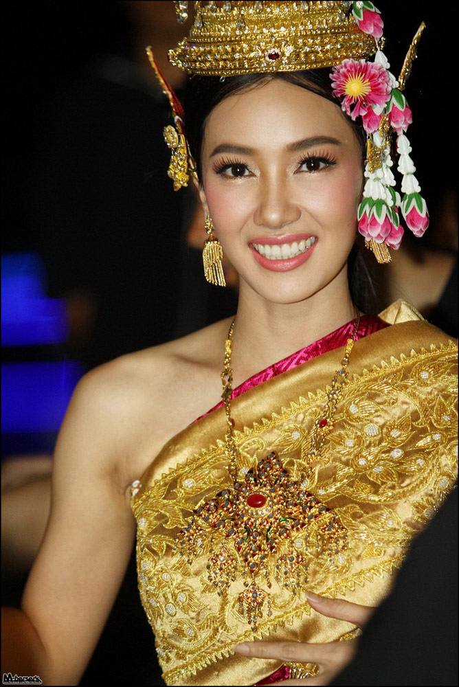 นุ่น วรนุช ชุดไทย ภาค 2