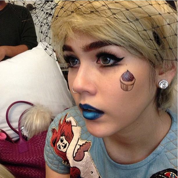 ชมพู่ กับลุ็ค สาวพังค์ ร็อค เปรี้ยวเท่ม๊วากกกก