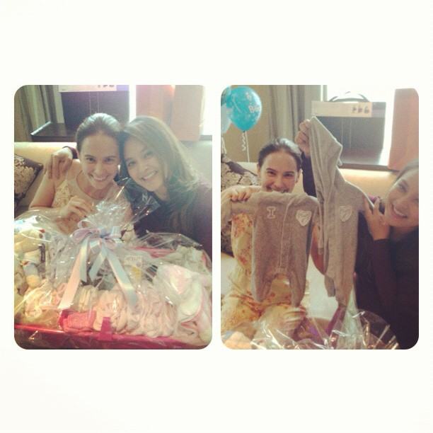 แฮปปี้! แก๊งนางฟ้ารวมตัว จัดเบบี้ชาวเวอร์ ให้ นานา ก่อนคลอดลูกแฝด