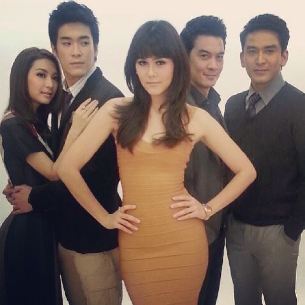 ชมพู่ อารยา ฟิตติ้งละครทรายสีเพลิง