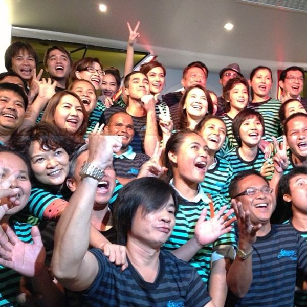 งานเลี้ยงปิดกล้อง แรงปรารถนา ณเดชน์ - คิมเบอร์ลี่ สุดเฮฮา