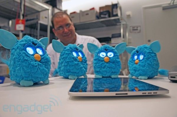 ตุ๊กตาเฟอร์บี้ furby 2012 แสนน่ารัก กลับมาฮิตอีกแล้วจ้า