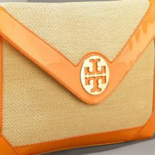 Tory Burch  แฟชั่นแบรนด์นี้ กำลังมาแรง !!