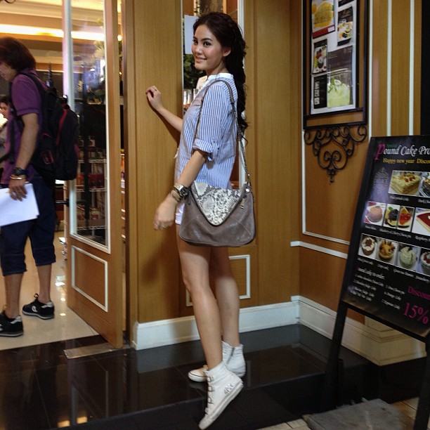 เบื้องหลัง ดาวเกี้ยวเดือน เจนี่ ลุคใส ๆ น่ารักเว่อร์