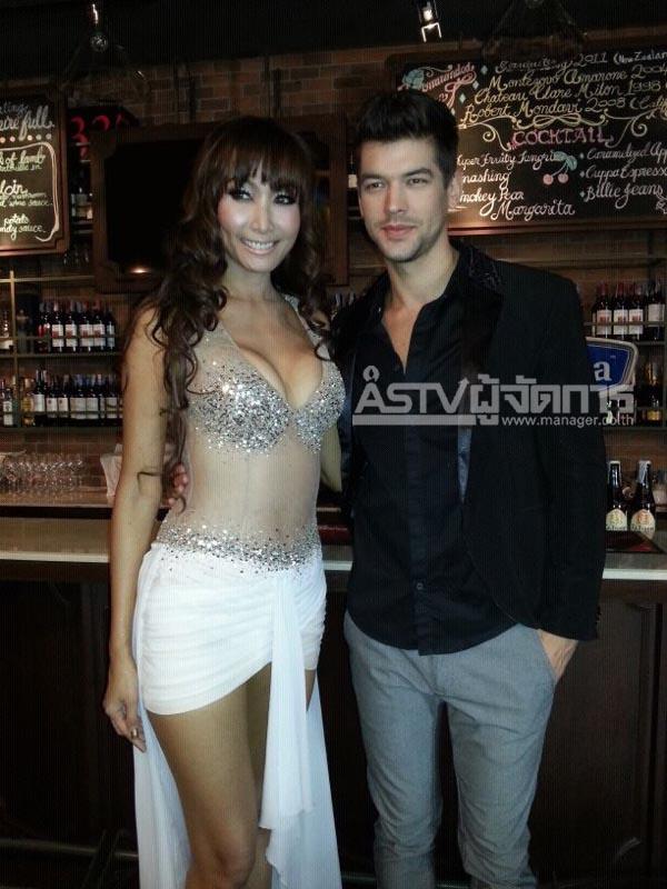 ใบเตยชิดซ้าย น้องจ๊ะชิดขวา MV แม่ลูกตาลมาแล้วคร้า..กรี้ด