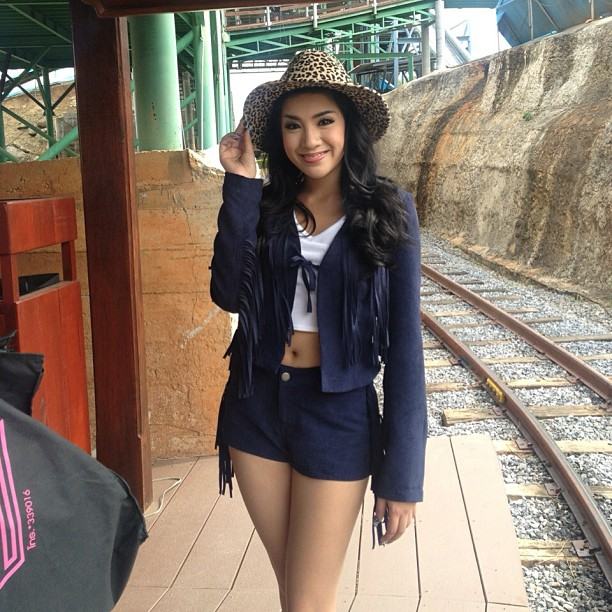 อัพเดท"ใบเตย"อาร์สยาม กับแฟชั่นเบาๆสั้นเสมอหู