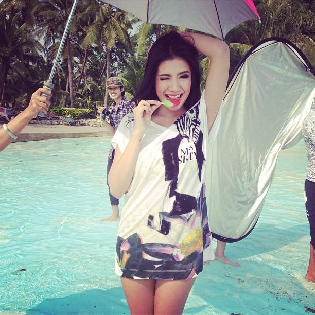 อัพเดท"ใบเตย"อาร์สยาม กับแฟชั่นเบาๆสั้นเสมอหู