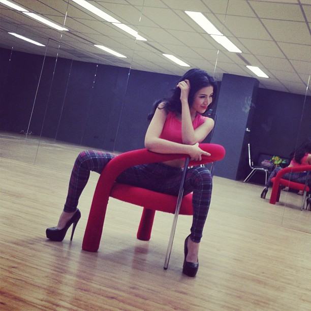 อัพเดท"ใบเตย"อาร์สยาม กับแฟชั่นเบาๆสั้นเสมอหู