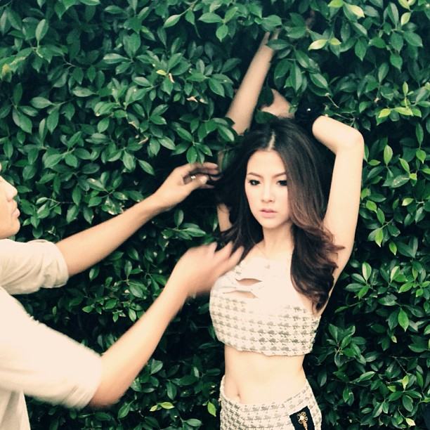 ใบเฟิร์น กับ ญาญ่า ใครน่ารัก สดใสกว่ากัน