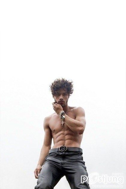 Pablo Morais for JUNIOR No. 47