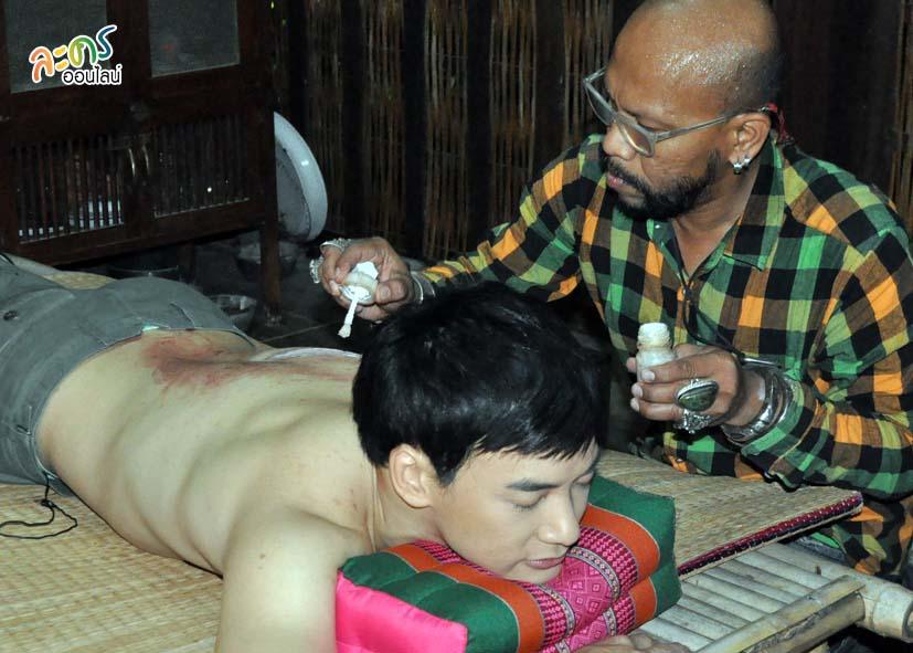 &ldquo;หนูนา&rdquo; เป็นต้นเหตุ &ldquo;บี้&rdquo; โดนฟันหลังเหวอะ!!