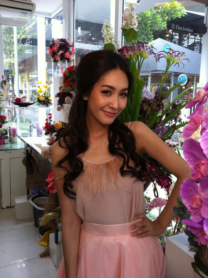 มิน พีชญา