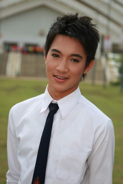 หนุ่มหล่อ แห่งเมืองขอนแก่น