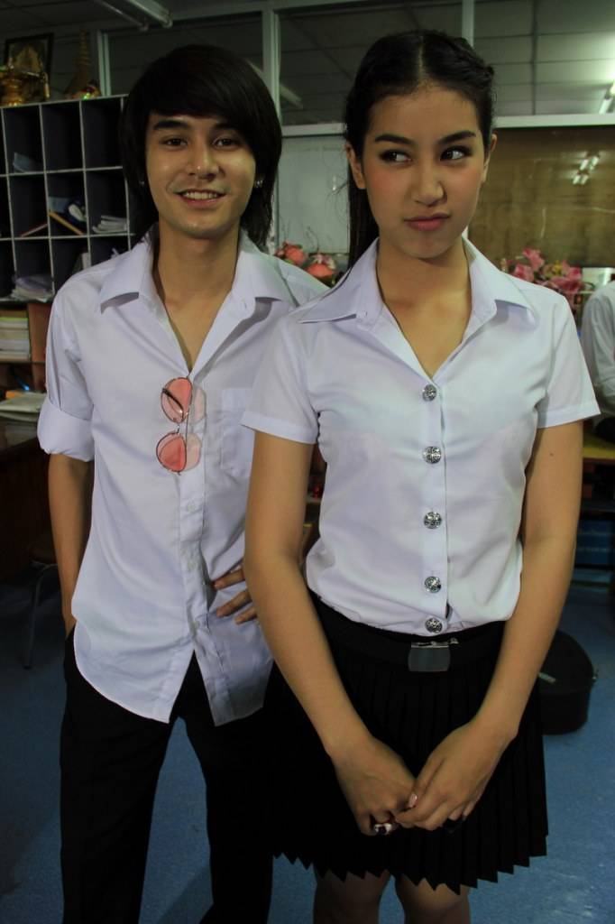 ดาราในชุดนักศึกษา