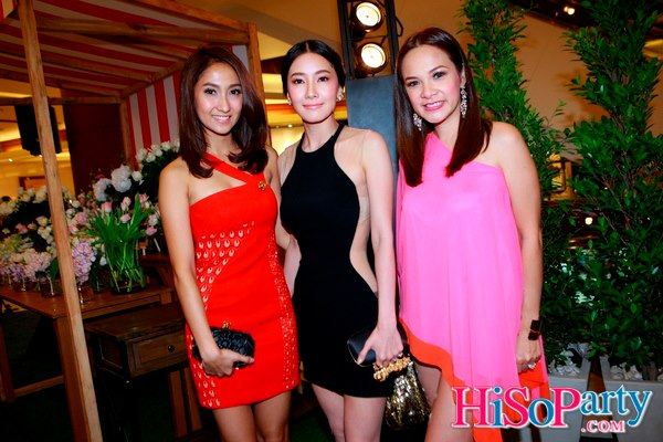 นุ่น วรนุช  กับชุด สวยๆ