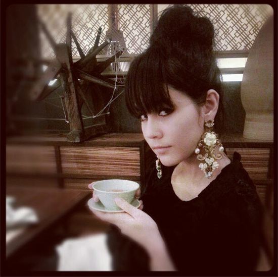 แฟชั่น ทรงผม ชมพู่ อารยา สวยเป๊ะ น่ารักทุกทรง!!