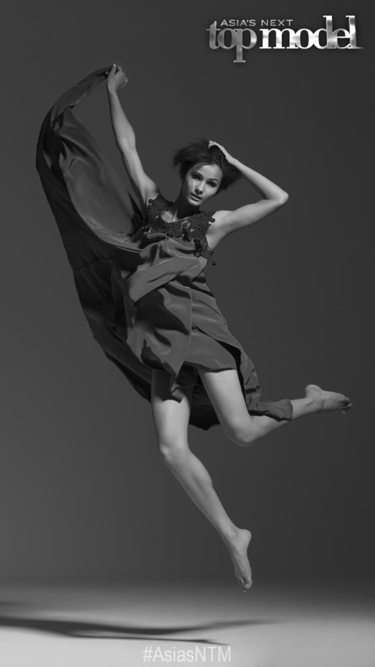 Asia's next top model Cycle.1 ep.10 Extreme Body Movement in B&W