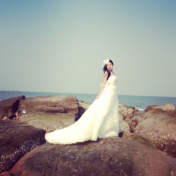 ใบเตย อาร์สยาม ในชุดเจ้าสาว จาก FINALE WEDDING MAGAZINE VOL.7