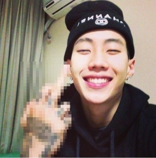 เจย์ ปาร์ค ขอโทษ หลังโพสต์ภาพโชว์นิ้วกลาง