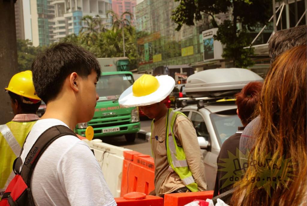 ภาพการใช้ชีวิตแบบเสี่ยงๆ ไม่มีลิมิตชีวิตเกินร้อย