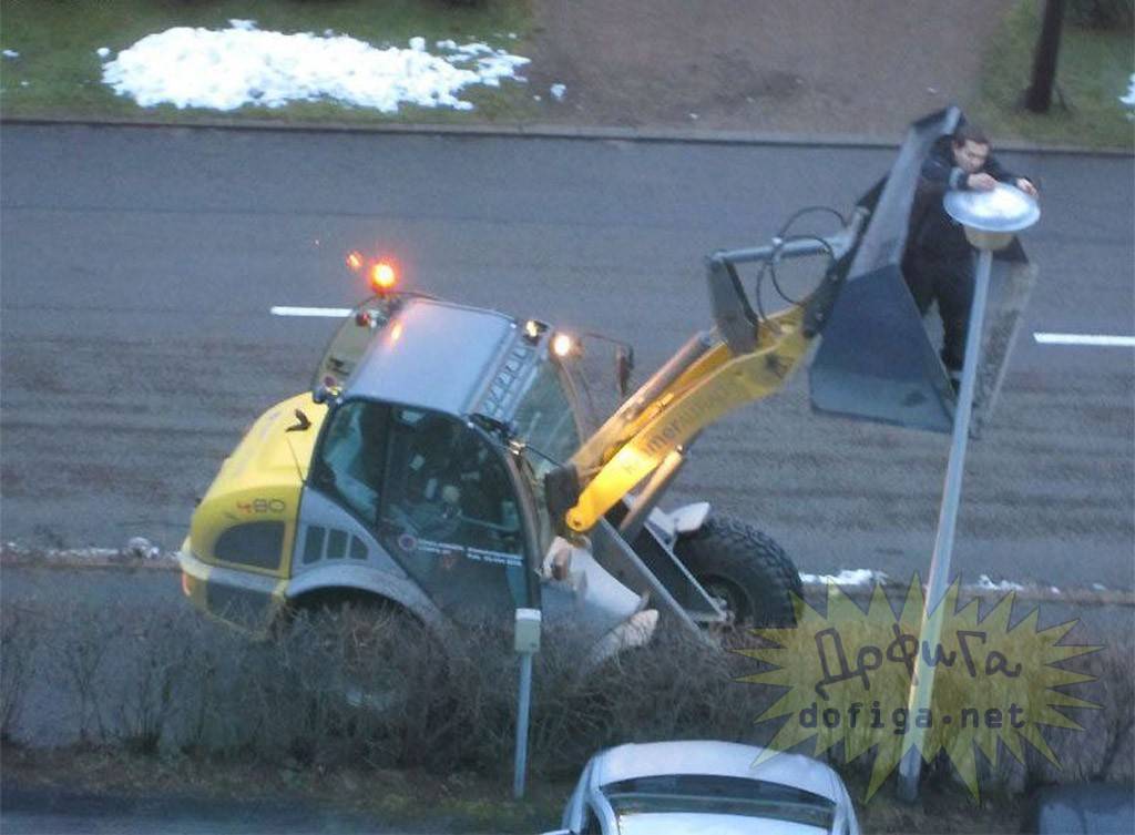 ภาพการใช้ชีวิตแบบเสี่ยงๆ ไม่มีลิมิตชีวิตเกินร้อย