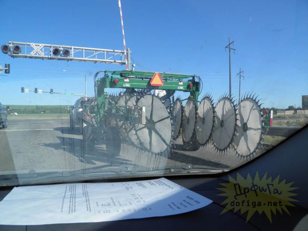 ภาพการใช้ชีวิตแบบเสี่ยงๆ ไม่มีลิมิตชีวิตเกินร้อย