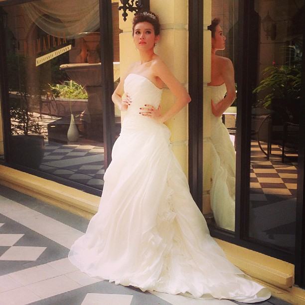 ญาญ่าญิ๋ง กับชุดแต่งงาน หวานหยดย้อย จาก Finale Wedding Magazine