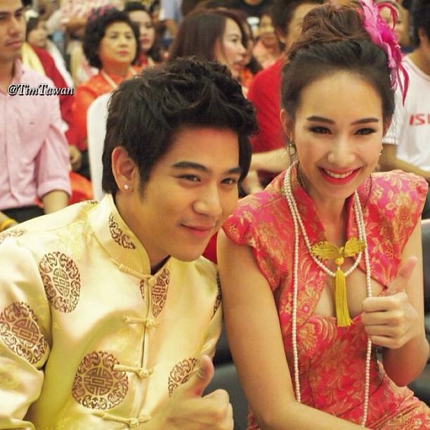 บรรยากาศ ฉลองตรุษจีน ของเหล่าดารา