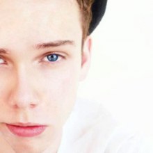 ฝรั่งหน้าใส