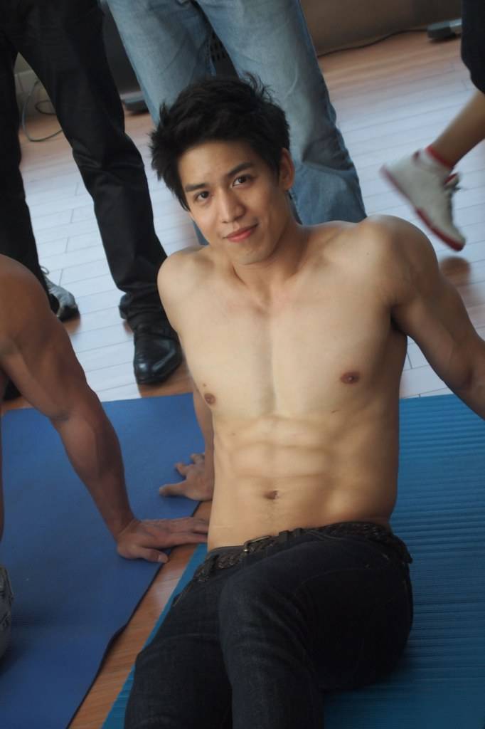 น้องพอล 1ใน 13 Mister Thailand ตัวแทนประกวด Manhunt 2012 แซ่บ