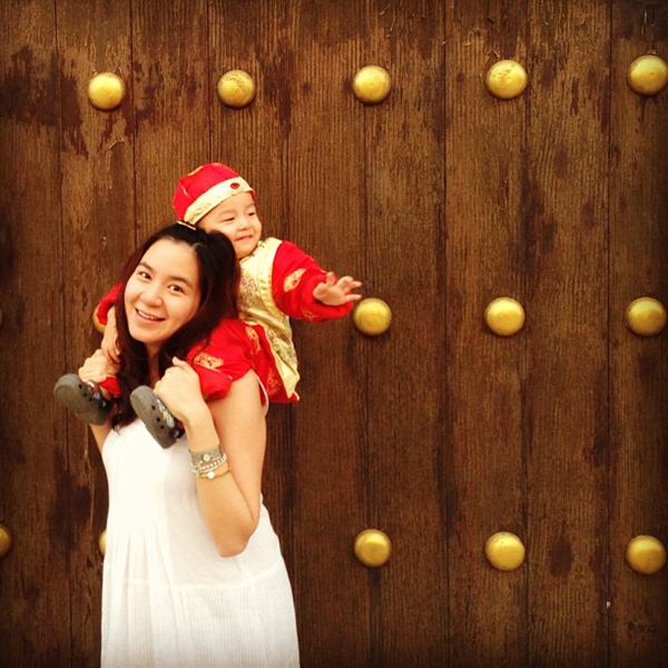 ตรุษจีน-รวมญาติ ครอบครัว พลอย ชิดจันทร์ น่ารักอ่ะ