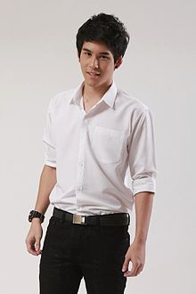 สายฟ้า รับบทโดย อั๋น