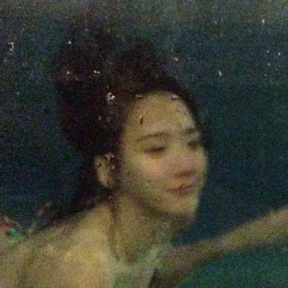 อั้ม พัชราภา อวดลีลาการว่ายนํ้าใน IG @aum_patchrapa