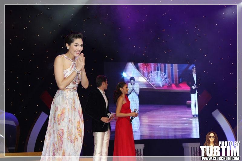 ชมพู่ อารยา รับรางวัลนักแสดงนำหญิงยอดเยี่ยมTop Awards