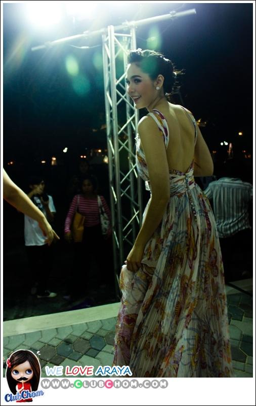 ชมพู่ อารยา รับรางวัลนักแสดงนำหญิงยอดเยี่ยมTop Awards