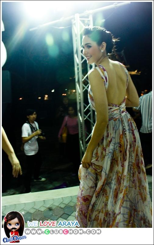 ชมพู่ อารยา รับรางวัลนักแสดงนำหญิงยอดเยี่ยมTop Awards