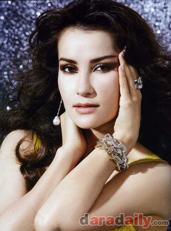 อยากเห็น แอน VS เบนซ์ ประชันกัน ค่ายบอร์ดคาซท์ ไทย เทเลวิชั่น