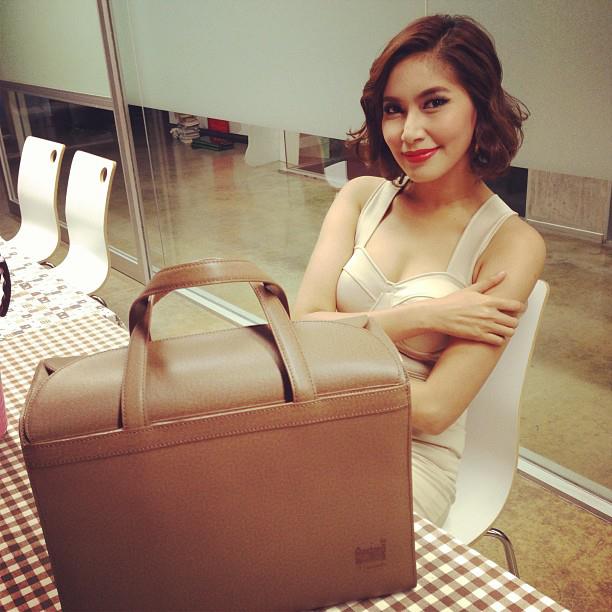 อยากเห็น แอน VS เบนซ์ ประชันกัน ค่ายบอร์ดคาซท์ ไทย เทเลวิชั่น