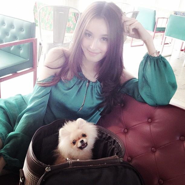 อั้ม พัชราภา กับ ปอย ตรีชฎา นางพญาทั้งคู่