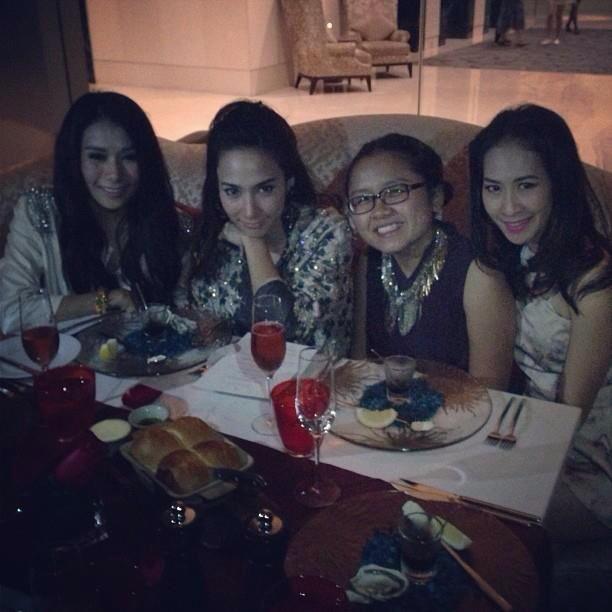 Aum patchrapa Instragram update @ HappyValentine's Day!