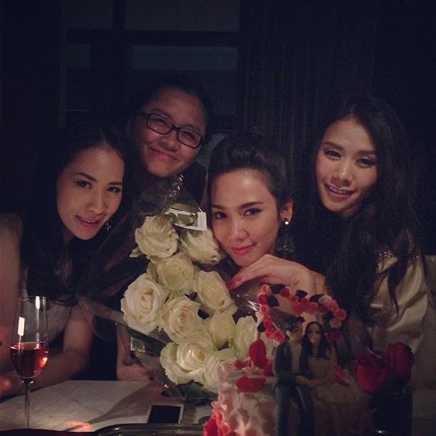 Aum patchrapa Instragram update @ HappyValentine's Day!