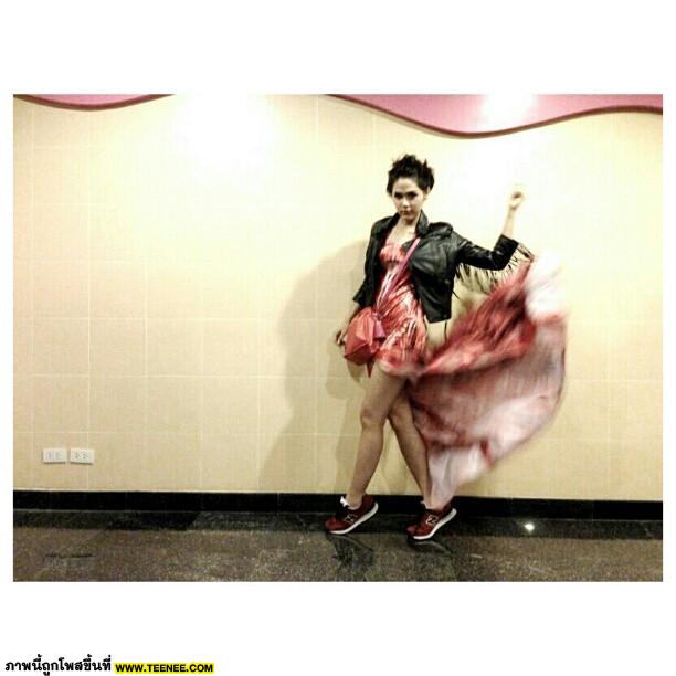 Pic : ชมพู่ อารยา แฟชั่นนิสต้าเมืองไทย เป๊ะเว่อร์