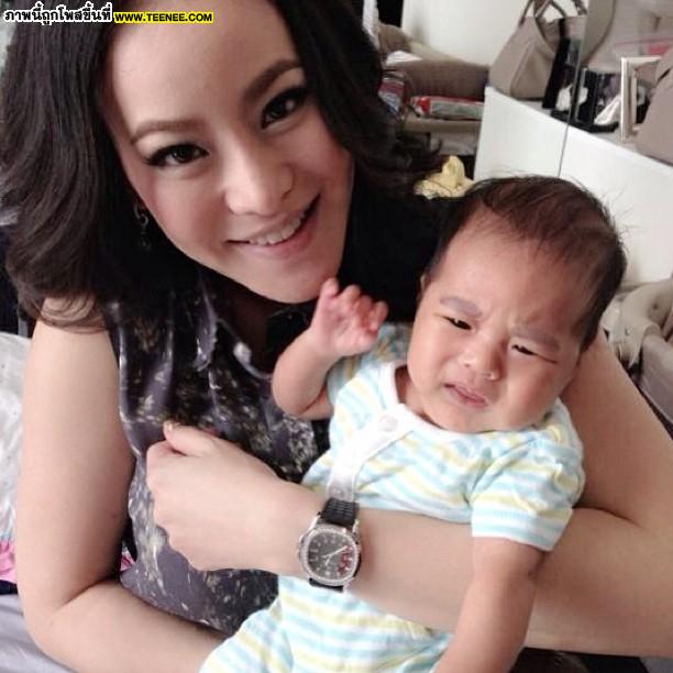 "หนิง ปณิตา ธรรมวัฒนะ"