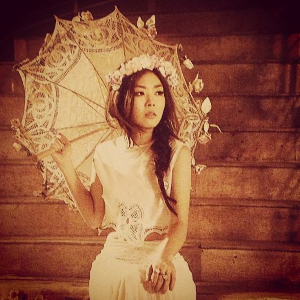 "ลุลา" รีดหุ่นถ่ายชุดว่ายน้ำ